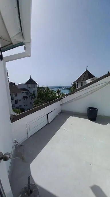Apartment Modern Penthouse @ Sandcastles Ocho Rios