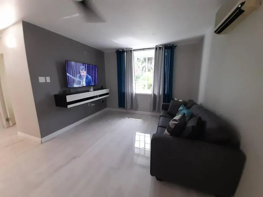 Modern Penthouse @ Sandcastles Ocho Rios Apartment